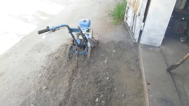 укладываю плиты к гаражу смотреть онлайн