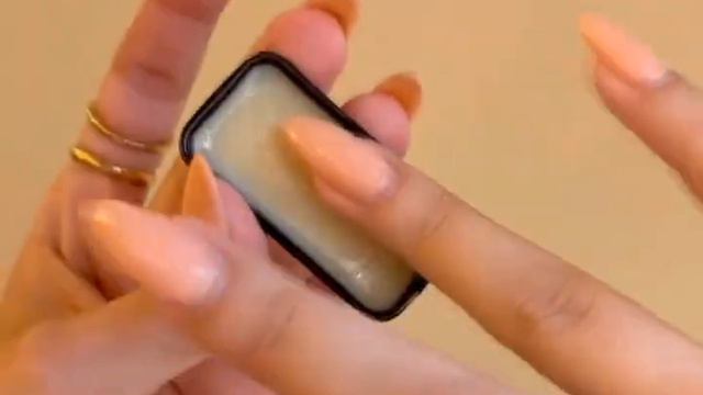 How To Apply Our Solid Perfume смотреть онлайн