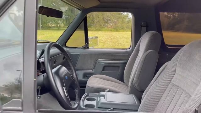 1990 FORD BRONCO XLT GREY SURVIVOR смотреть онлайн