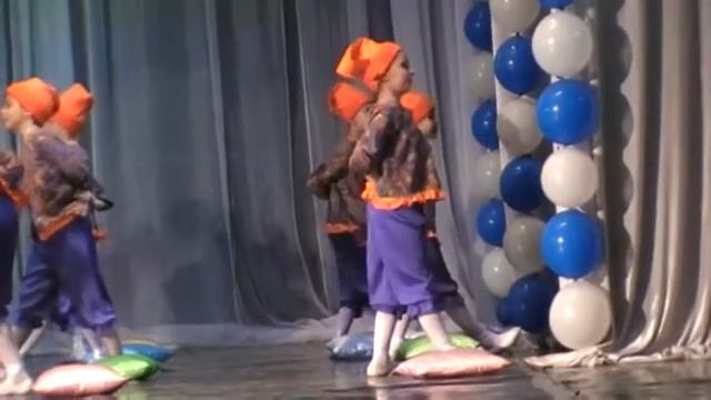 танцующая осень 2013 сонные гномики ДШИ №1 шипилова настя смотреть онлайн