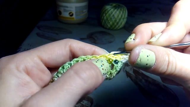 Бахрома с бисером крючком / обработка низа вязаных изделий . смотреть онлайн