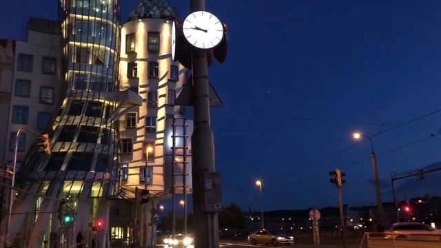 лето/Прага/загадываем желания и огромный пёс смотреть онлайн