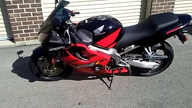 Lady Bugg 04 Honda CBR 600 F4i (Low miles) смотреть онлайн