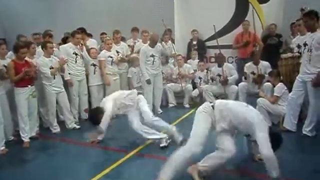 MUNDO CAPOEIRA Batizado e troca de corda 2011 смотреть онлайн