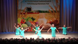 детский хореографический коллектив «Верховская радуга» танец «Прекрасное далеко», рук. Медведева Н.