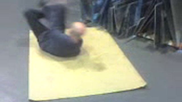 Don't give up your day job! mate breakdancing at work смотреть онлайн