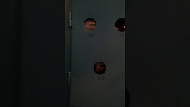 Прикол в подъезде смотреть онлайн