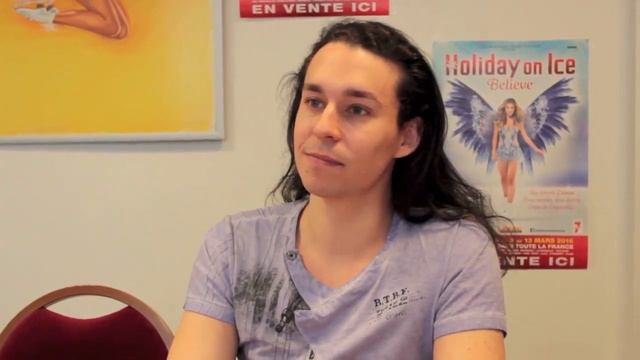 [RUS SUB] Interview John Eyzen - Chanteur / rôle d'Antonio смотреть онлайн