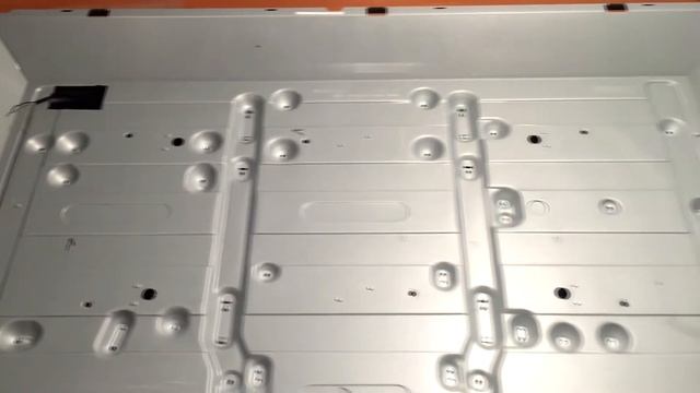 Ремонт подсветки Samsung UE32H5303AK. Убираем "залипуху" Горе-мастеров смотреть онлайн