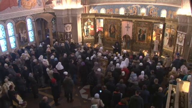 БОЖЕСТВЕННАЯ ЛИТУРГИЯ. АКАФИСТ. Трансляция богослужения 29 января (воскресенье) в 8:40 смотреть онлайн