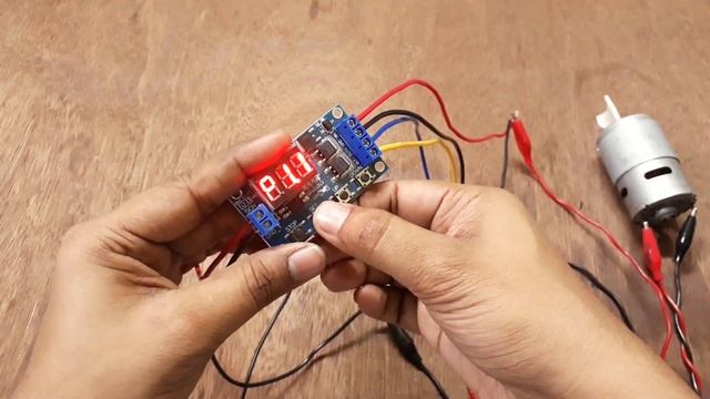 Delay Timer Circuit 0.1s to 999m, Full Connection, Functions Explained смотреть онлайн