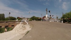 Железнодорожный переезд, Поезда