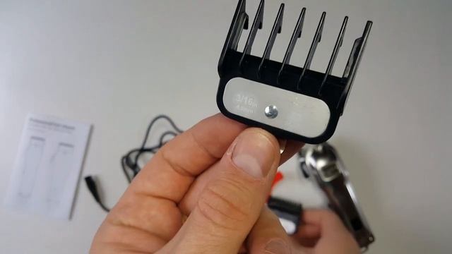 CRONIER CR-11 машинка для стрижки 2500 mA/h смотреть онлайн