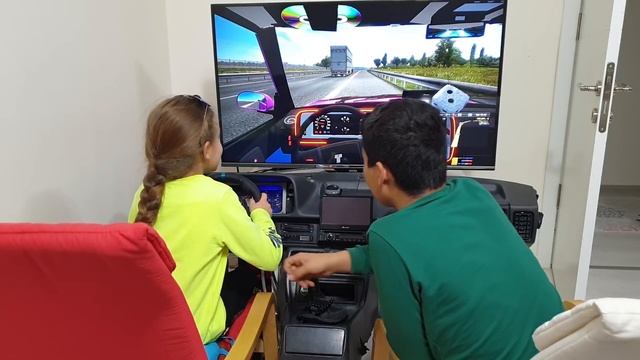 Kardeşime Tofaş Göğsü İle Ets 2 Oynattım|Tofaş Doğan Sürdük смотреть онлайн