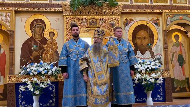 Епископ Алексий возглавил престольные торжества на подворье Зачатьевского монастыря в Барвихе смотреть онлайн