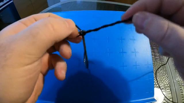 Как привязать крючок к леске. Самый простой способ. Рыбалка 2022 смотреть онлайн