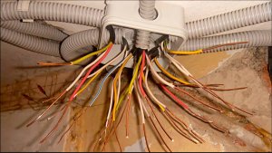 НЕ ДЕЛАЙ ЭЛЕКТРИКУ, НЕ ПОСМОТРЕВ ЭТО ВИДЕО!!! ЭЛЕКТРИКА В ЧАСТНОМ ДОМЕ!!! ВСЕ ПЛЮСЫ И МИНУСЫ!!