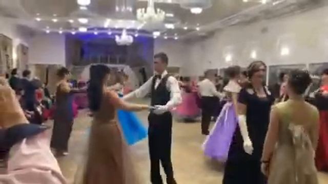 Бал Хризантем 2019 только вальс смотреть онлайн