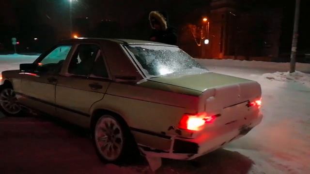 В память о мурзике. Зимний дрифт. Winter drift on Mercedes in Russia #легенда #мерседес #пермь смотреть онлайн