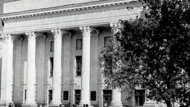 Хожбауди Борхаджиев - стихотворение "Трамвай памяти" смотреть онлайн