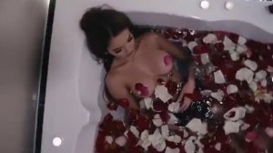 Айжан Байзакова Смотреть только старше 18 лет