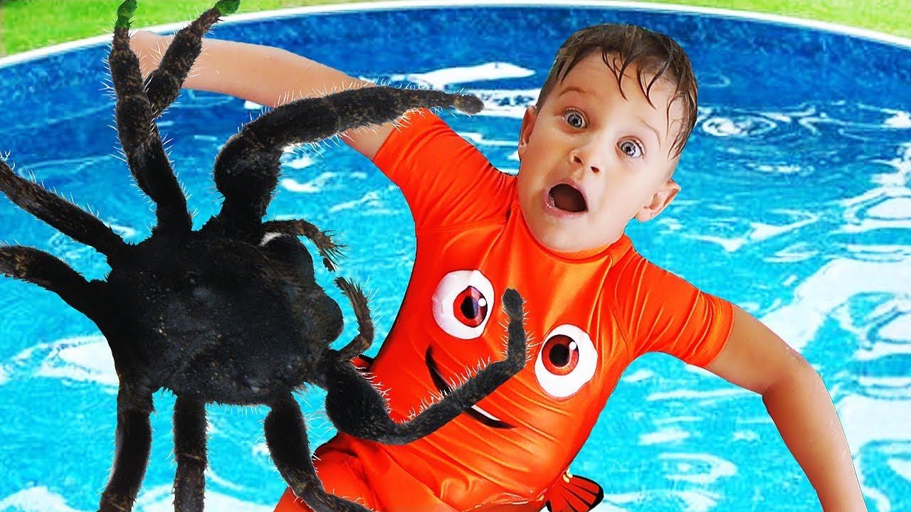 Learn Colors with BAD Baby JOHNY JOHNY Yes Papa Nursery Rhymes Song For Bad Kids & GIANT Сockroach смотреть онлайн