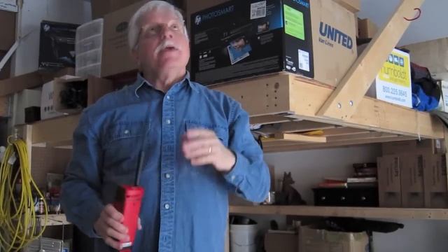 Milwaukee Fluorescent Light Bulb Tester смотреть онлайн