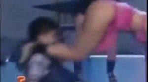 попой в лицо