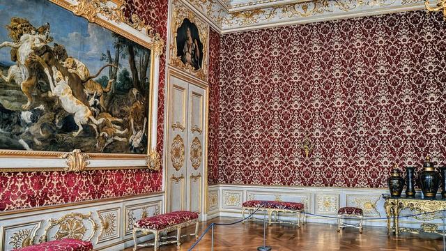 Мюнхенская резиденция герцогов, курфюрстов и королей Баварии из династии Виттельсбахов смотреть онлайн