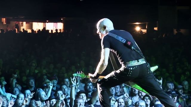 ACCEPT - Pandemic - Restless And Live (OFFICIAL LIVE CLIP) смотреть онлайн