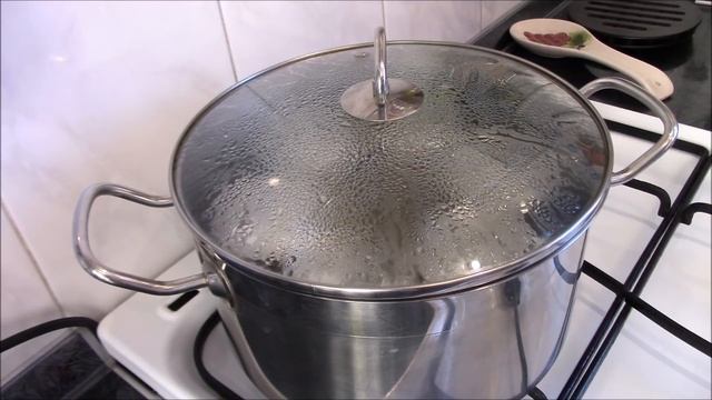 Как сделать вареную сгущенку. Какая вареная сгущенка вкуснее. смотреть онлайн