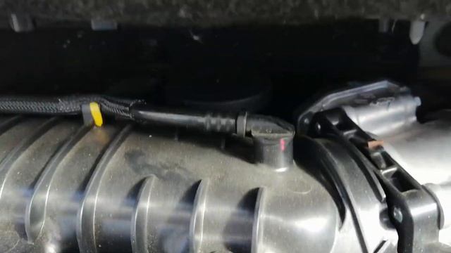 Рено Каптур - клапан вентиляции картерных газов