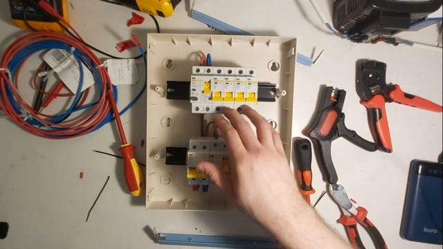 Собираю электрический щиток . смотреть онлайн