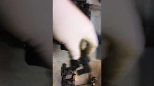 Зажим для Изготовление ключей +38(093)-659-02-14 смотреть онлайн