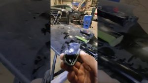 Как снять ручку двери, на Mercedes-Benz 211. Если заржавел болт)