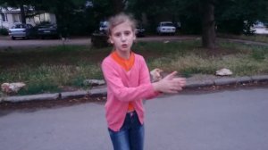 Кроссовки с роликами (колёсами). Обучающее видео от Ники.