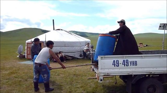 last preparations for Naadam Bayan Agt 3 & 4 July 2011.wmv смотреть онлайн