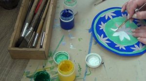 Растительный орнамент в круге.