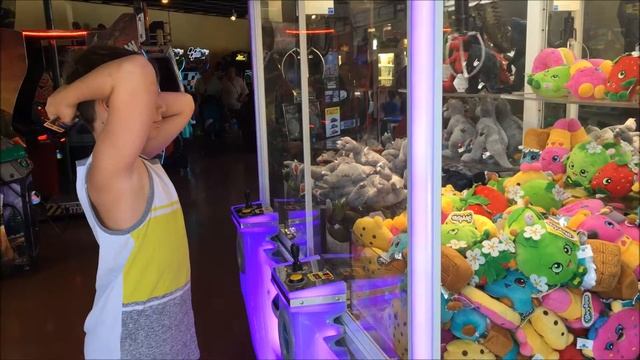 E Claw Arcade Game, TTB18-A смотреть онлайн