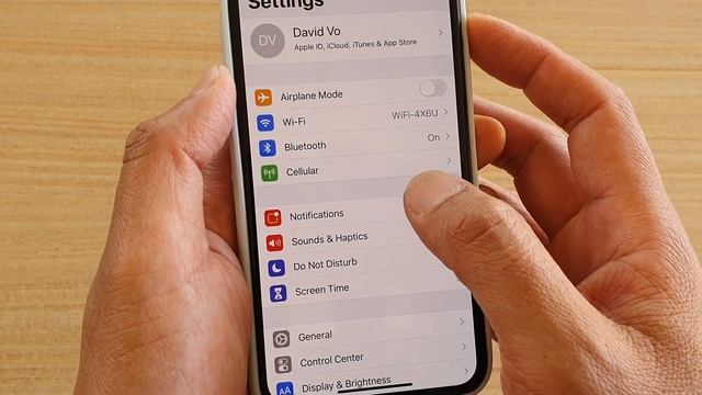 iPhone 11 Pro: How to Enable / Disable Messages Notification Badges смотреть онлайн