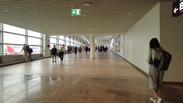 Vienna Airport Tour Terminal 3 - 2022 смотреть онлайн