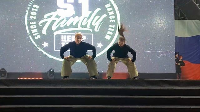 4 - Кошка и Браженочка video 4k смотреть онлайн