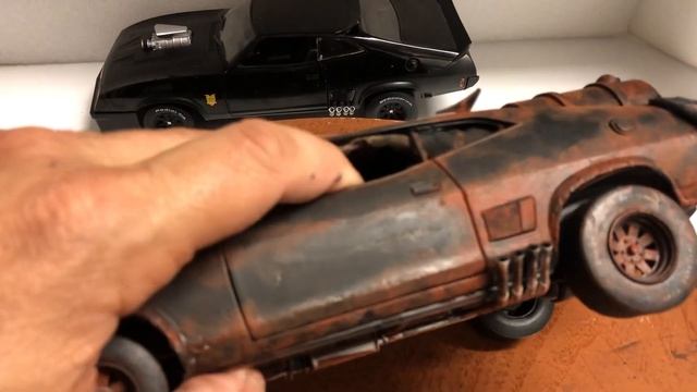 POLICE Mad Max Fury Road Ford Falcon XB 1/18 scale by Greenlight CUSTOMIZED смотреть онлайн