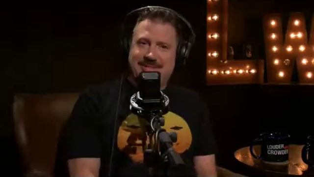 Пандемия в США. Люди спят с собаками и распространяют оспу смотреть онлайн