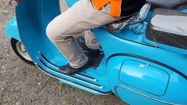 Vespa scooter piaggio with sidecar blue смотреть онлайн