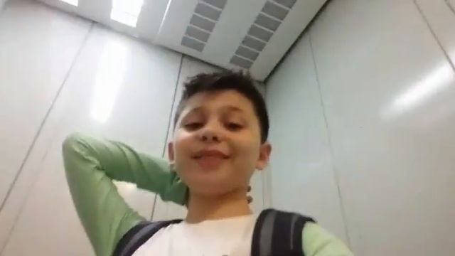 РЕБЁНОК ЗАСТРЯЛ В ЛИФТЕ . ЧТО ДЕЛАТЬ ЕСЛИ ТЫ ЗАСТРЯЛ В ЛИФТЕ смотреть онлайн