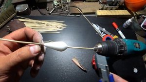 Поплавок своими руками для удочки на карася???