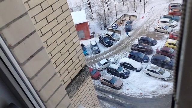 На внешнем кирпичном фасаде дома угрожающая трещина смотреть онлайн