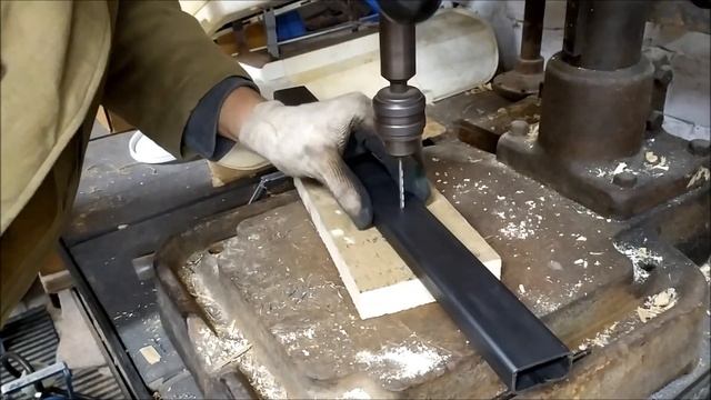 Кронштейны для хранения пиломатериалов / Lumber storage brackets смотреть онлайн