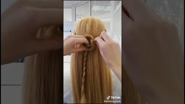 очень классная причёска на распущенных волосах смотреть онлайн